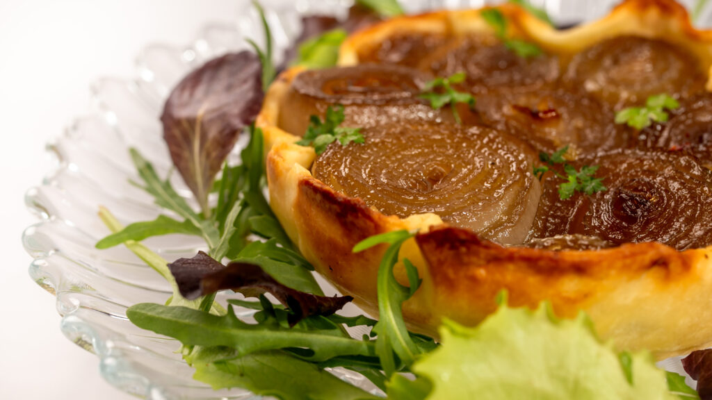 Veganuary Italia: Crostata salata di cipolla