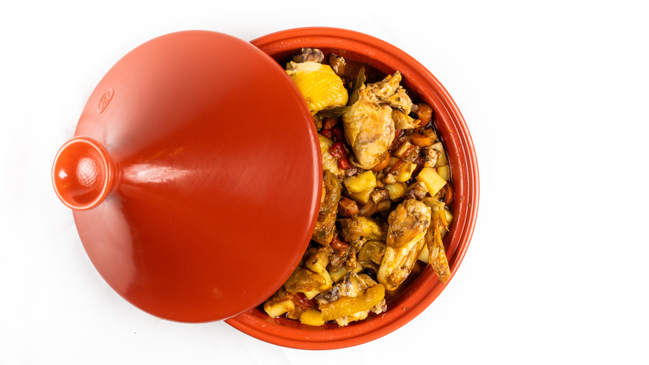 menu Pasqua siciliana tradizionale con pollo alla cacciatora